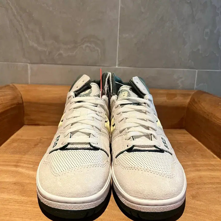 [BUNJANG] New Balance 650 White/Green Sneakers / 뉴발란스 650 흰/녹 스니커즈 270,275