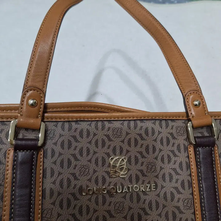 [SOLD OUT] 루이까또즈  쇼퍼백(상태좋음)