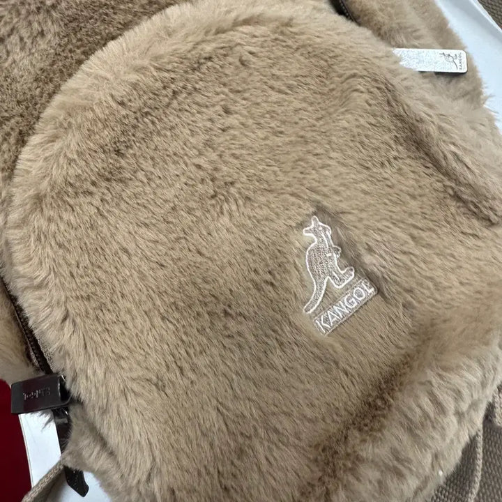 [SOLD OUT] [새상품] 캉골 뽀글이 백팩 브라운