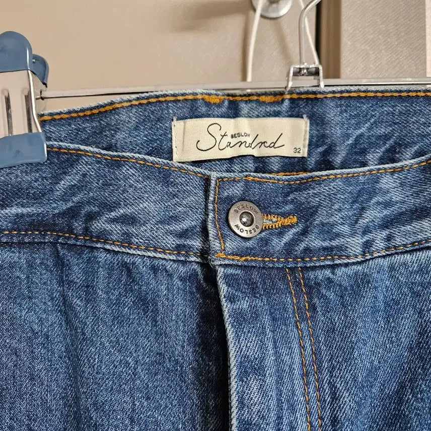 [BUNJANG] Beslow Cornmeal One-Tuck Denim Pants (Medium Wash) - Size 32 / 비슬로우 콘밀 원턱 데님팬츠 중청 32사이즈