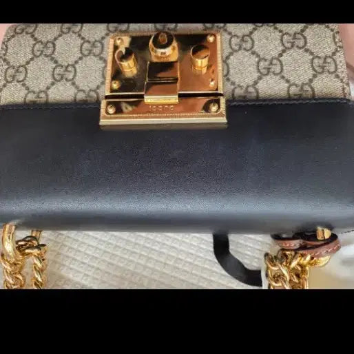 [BUNJANG] Gucci Padlock Shoulder Bag / 구찌 패드락