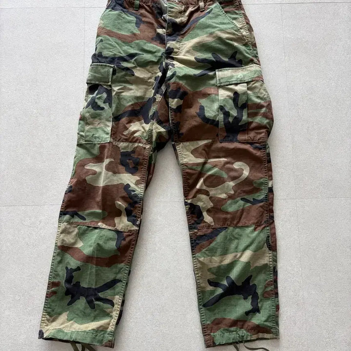 [SOLD OUT] 밀리터리 카모플라쥬 카고 바지 미군 sr