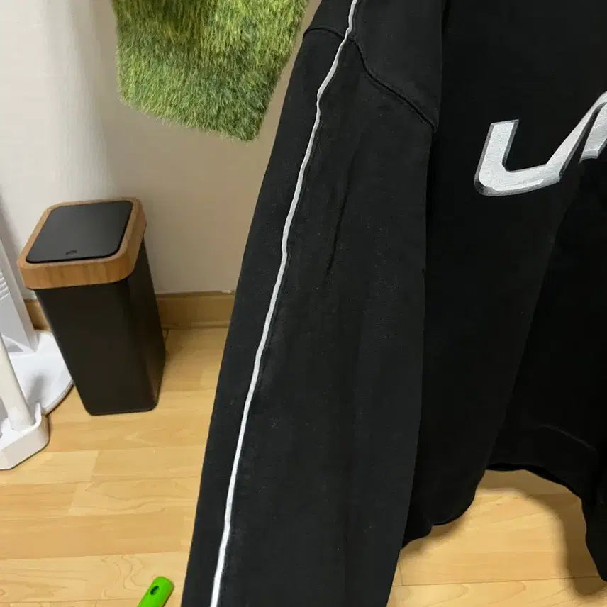 [BUNJANG] LMC Black M Size Sweatshirt / LMC맨투맨 M사이즈 검정