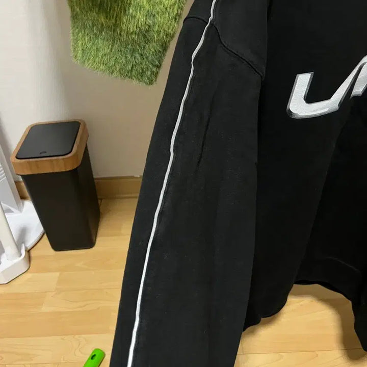 [BUNJANG] LMC Black M Size Sweatshirt / LMC맨투맨 M사이즈 검정