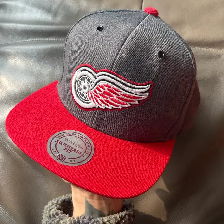 [SOLD OUT] NHL 디트로이트 레드윙스 스냅백 아이스 하키 미첼앤네스