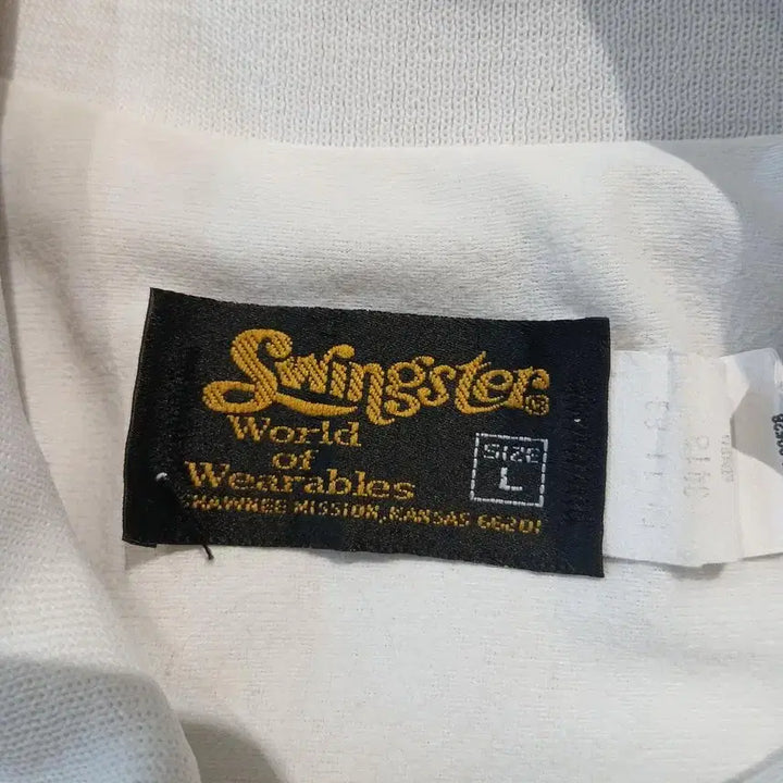 [SOLD OUT] SWINGSTER 80s 화이트 레드 새틴 라이닝 스포츠 올드스쿨 카라넥