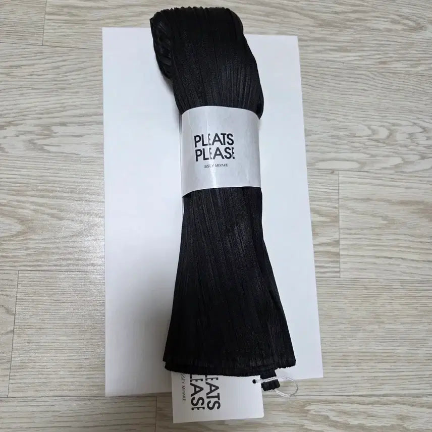 [SOLD OUT] 플리츠플리즈 티셔츠 이세이미야케 파사드(facade)하이넥 긴팔(새상품)