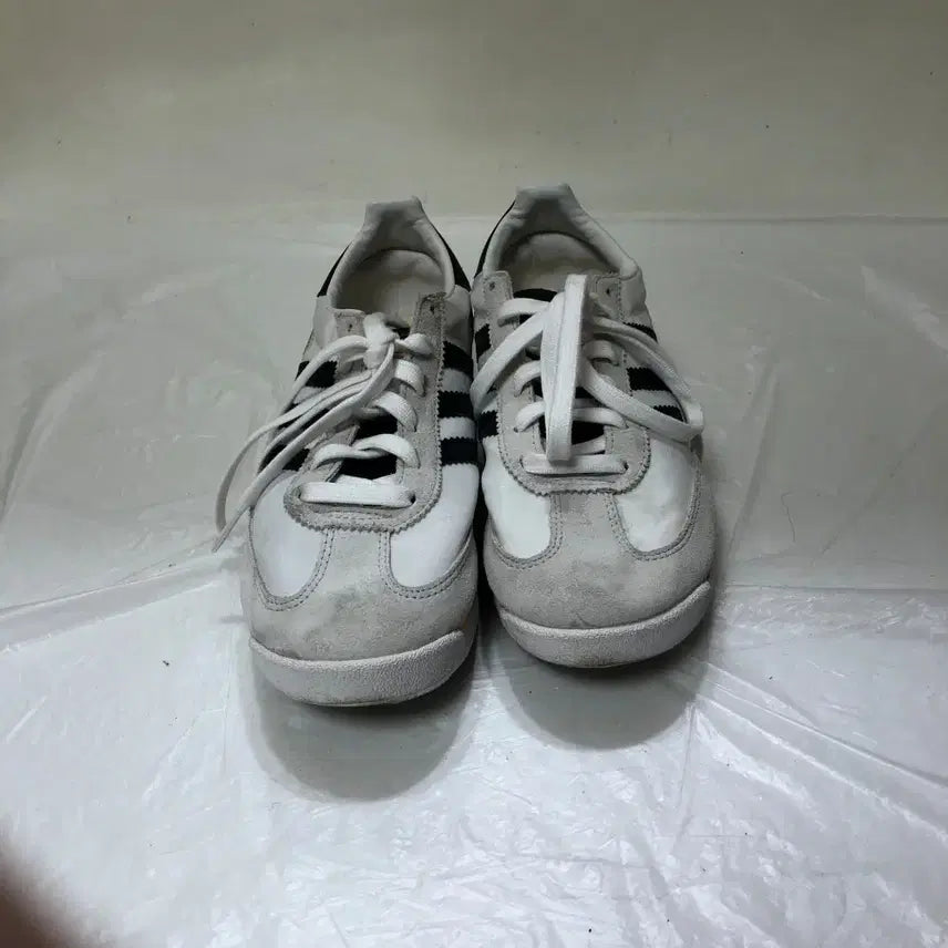 [BUNJANG] Adidas Sneakers 235MM / 아디다스 운동화 235MM@9931