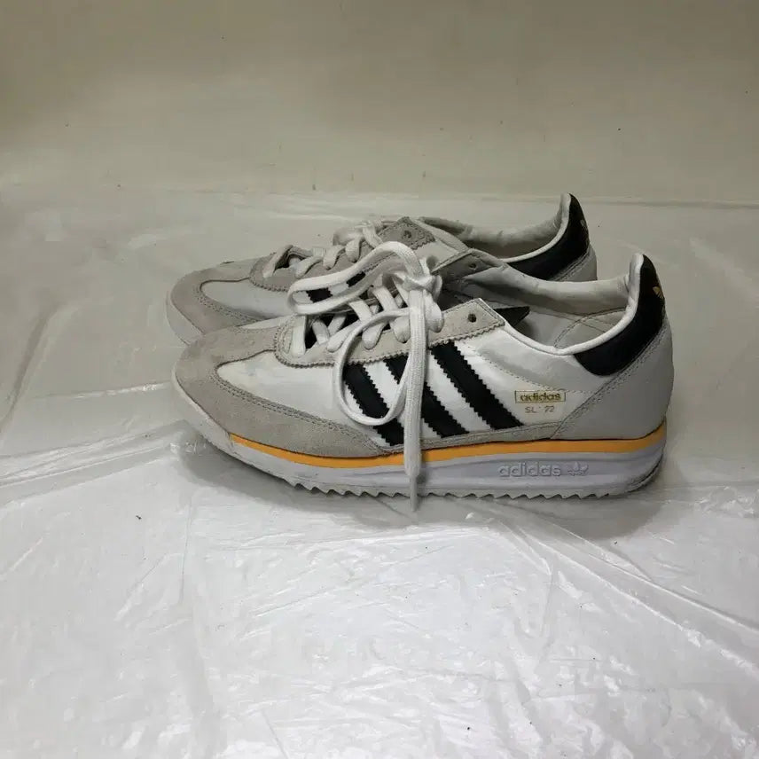 [BUNJANG] Adidas Sneakers 235MM / 아디다스 운동화 235MM@9931
