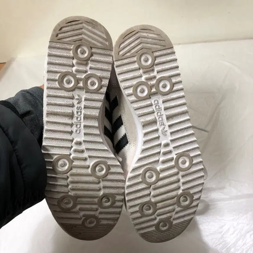 [BUNJANG] Adidas Sneakers 235MM / 아디다스 운동화 235MM@9931