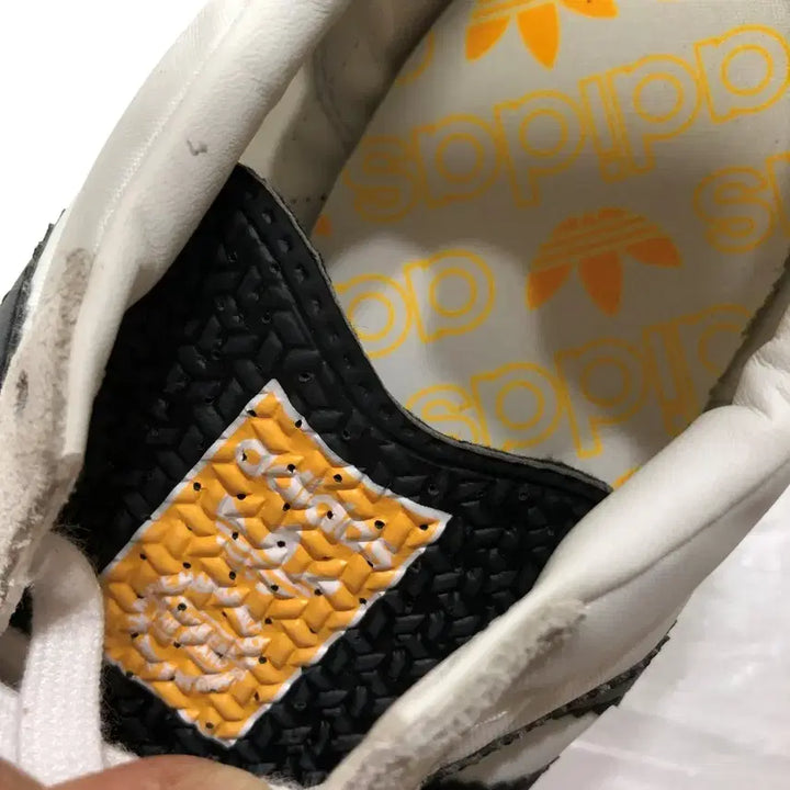 [BUNJANG] Adidas Sneakers 235MM / 아디다스 운동화 235MM@9931