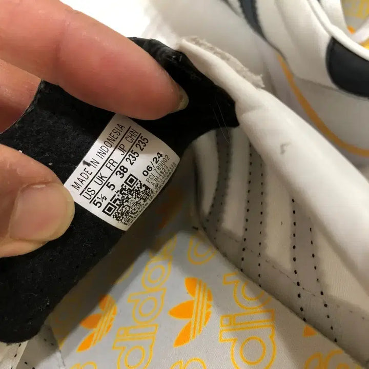 [BUNJANG] Adidas Sneakers 235MM / 아디다스 운동화 235MM@9931