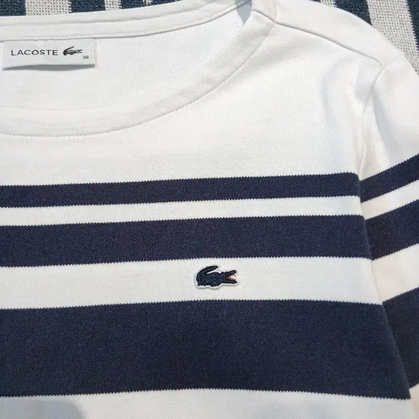 [BUNJANG] Lacoste White Navy Stripe Croc Patch Boat Neck Long Sleeve Shirt / 라코스테 화이트 네이비 스트라이프 배색 크록패치 로고 마린룩 보트넥 긴팔