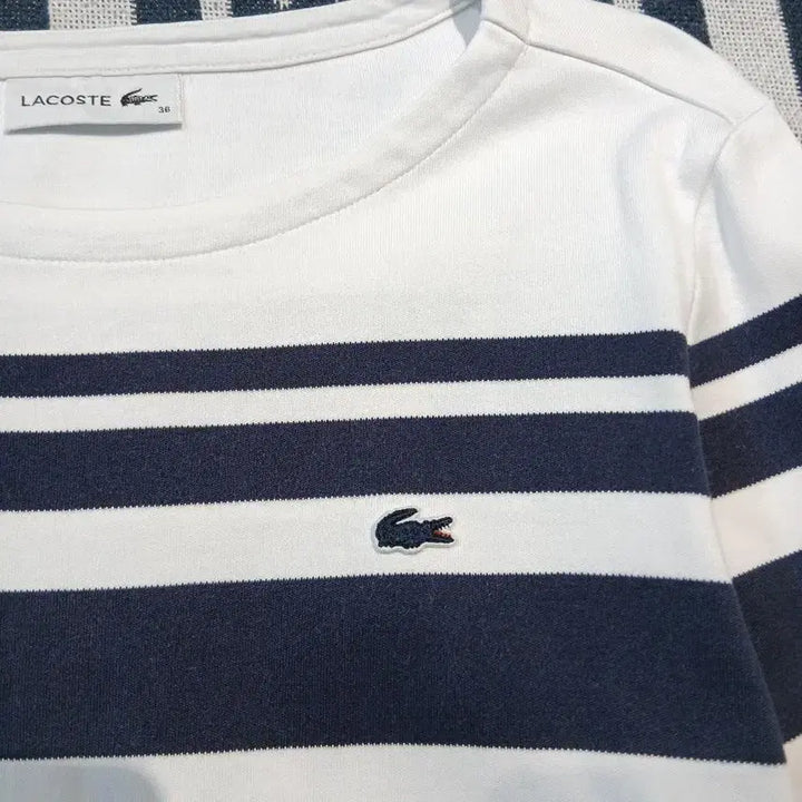 [BUNJANG] Lacoste White Navy Stripe Croc Patch Boat Neck Long Sleeve Shirt / 라코스테 화이트 네이비 스트라이프 배색 크록패치 로고 마린룩 보트넥 긴팔