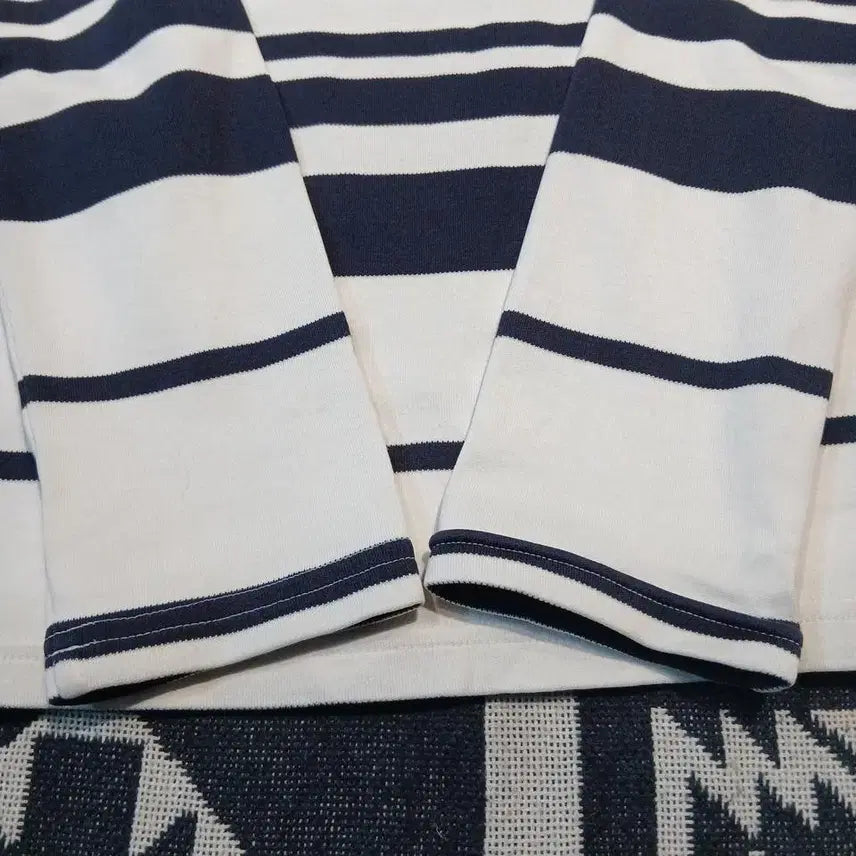 [BUNJANG] Lacoste White Navy Stripe Croc Patch Boat Neck Long Sleeve Shirt / 라코스테 화이트 네이비 스트라이프 배색 크록패치 로고 마린룩 보트넥 긴팔