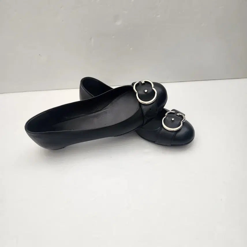 [BUNJANG] Black Leather Buckle Flat Shoes / 블랙 가죽 버클 플랫 슈즈245