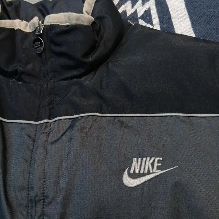 [BUNJANG] Nike 00s Reversible Futura Logo Jacket / 나이키 00s 블랙 그레이 베이지 리버시블 배색 라이닝 퓨추라로고 올드스