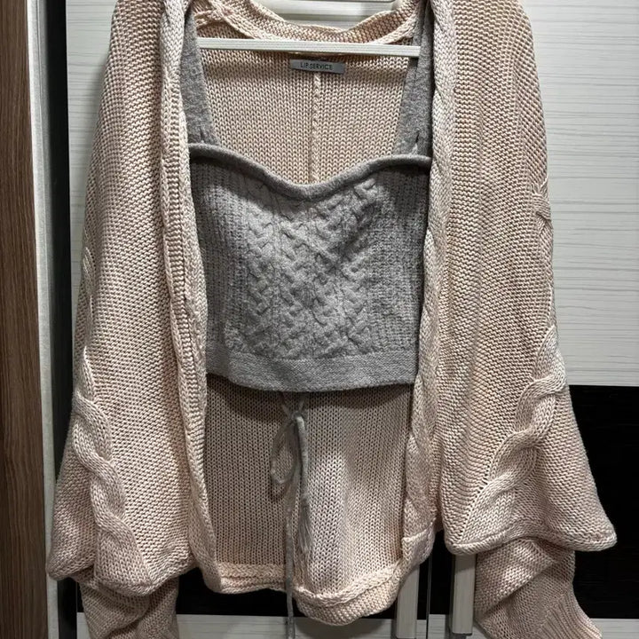 [BUNJANG] Strawberry Milk Knit Cardigan Set / 딸기우유 니트 가디건 세트