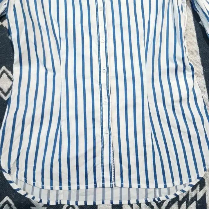 [BUNJANG] Tommy Hilfiger White Blue Striped Logo Fitted Shirt (Woman&