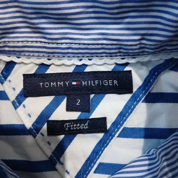 [BUNJANG] Tommy Hilfiger White Blue Striped Logo Fitted Shirt (Woman&