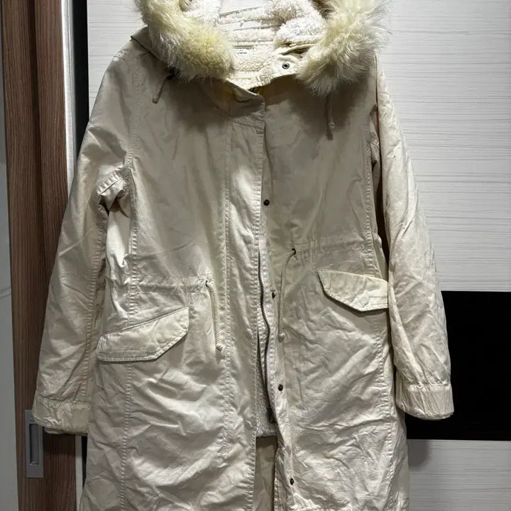 [BUNJANG] Ivory Fur Hooded Parka Jacket / 아이보리 퍼 후드 야상 점퍼