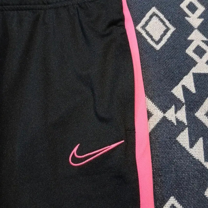 [BUNJANG] Nike Dri-FIT Track Top Jersey / 나이키 블랙 네온핑크 배색 스우시 로고 드라이핏 레글런 트랙탑 집업 져지