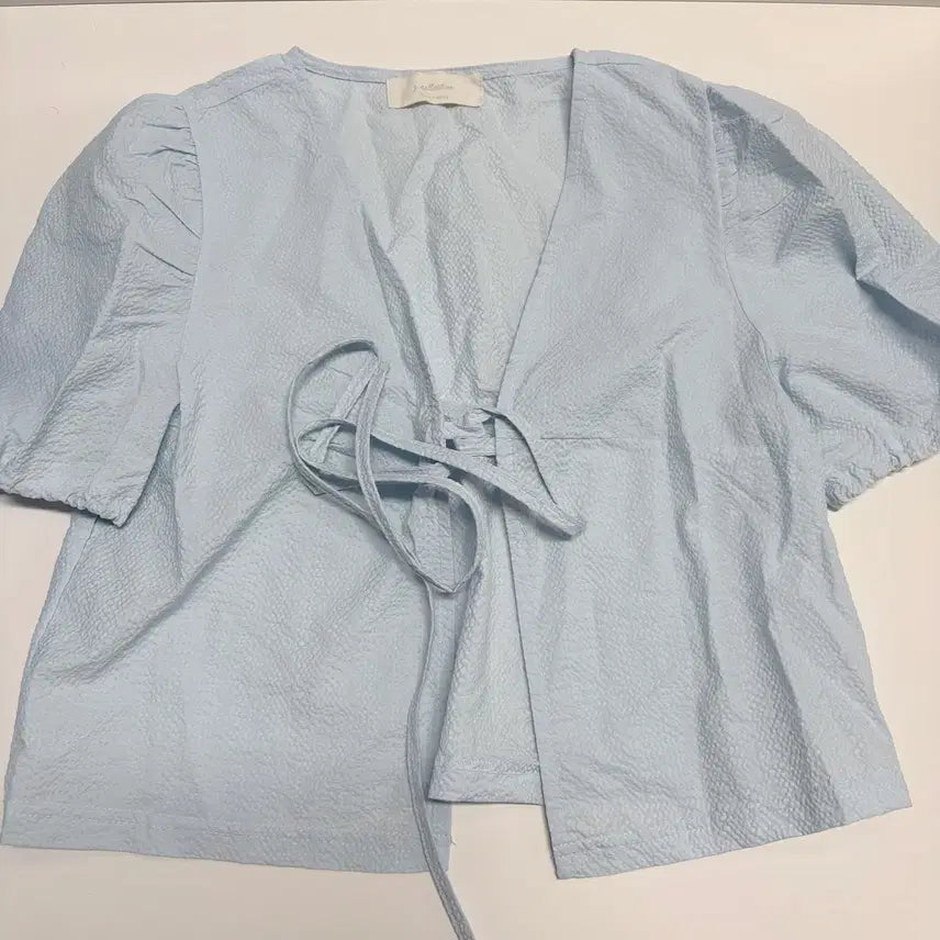 [SOLD OUT] 새옷) 시어서커 퍼프 블라우스 가디건 소라색