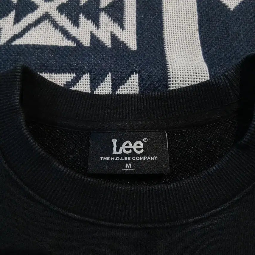 [SOLD OUT] LEE 리 피그먼트 블랙 로고 암패치 올드스쿨 헤비코튼 블렌드 맨투맨 티