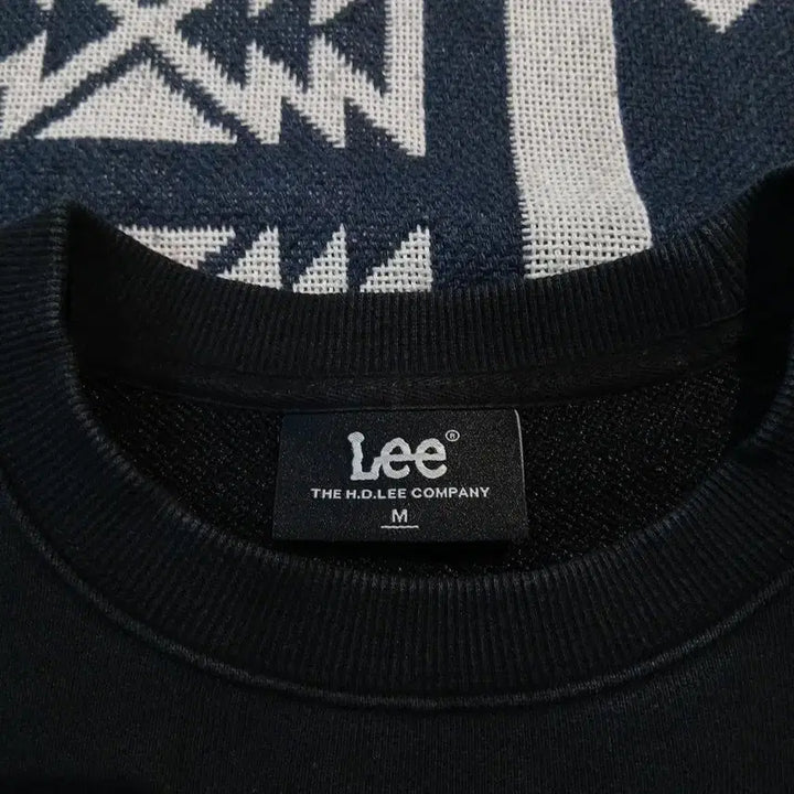 [SOLD OUT] LEE 리 피그먼트 블랙 로고 암패치 올드스쿨 헤비코튼 블렌드 맨투맨 티