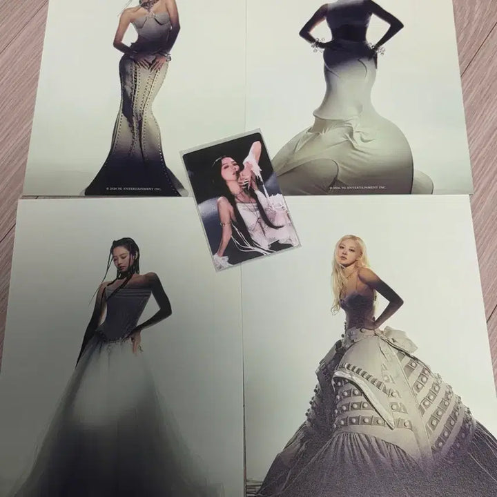 [BUNJANG] Jisoo Spotify Photocard + National Museum Postcard / 지수 스포티파이 포카 + 국립중앙박물관 엽서