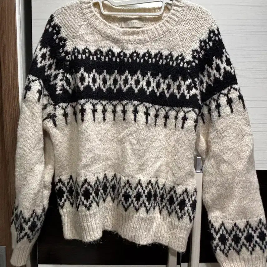 [BUNJANG] Nordic Ivory Black Pattern Knit Sweater / 노르딕 아이보리 블랙 패턴 니트 스웨터