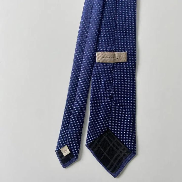 [BUNJANG] Burberry Silk Necktie / 버버리 (Burberry)정품 명품넥타이