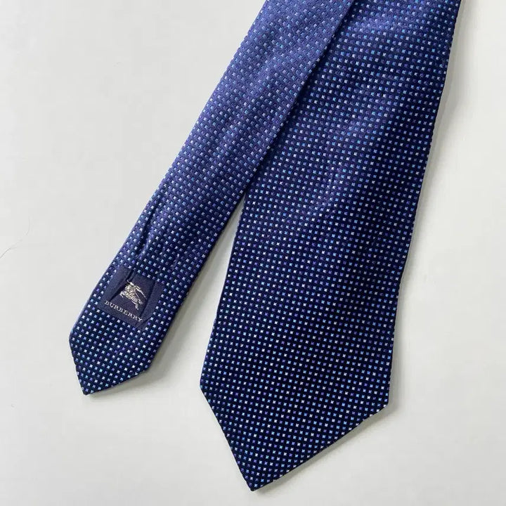 [BUNJANG] Burberry Silk Necktie / 버버리 (Burberry)정품 명품넥타이