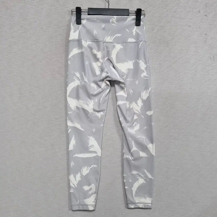 [SOLD OUT] 룰루레몬 레깅스 여55-슬66ㅡ0309