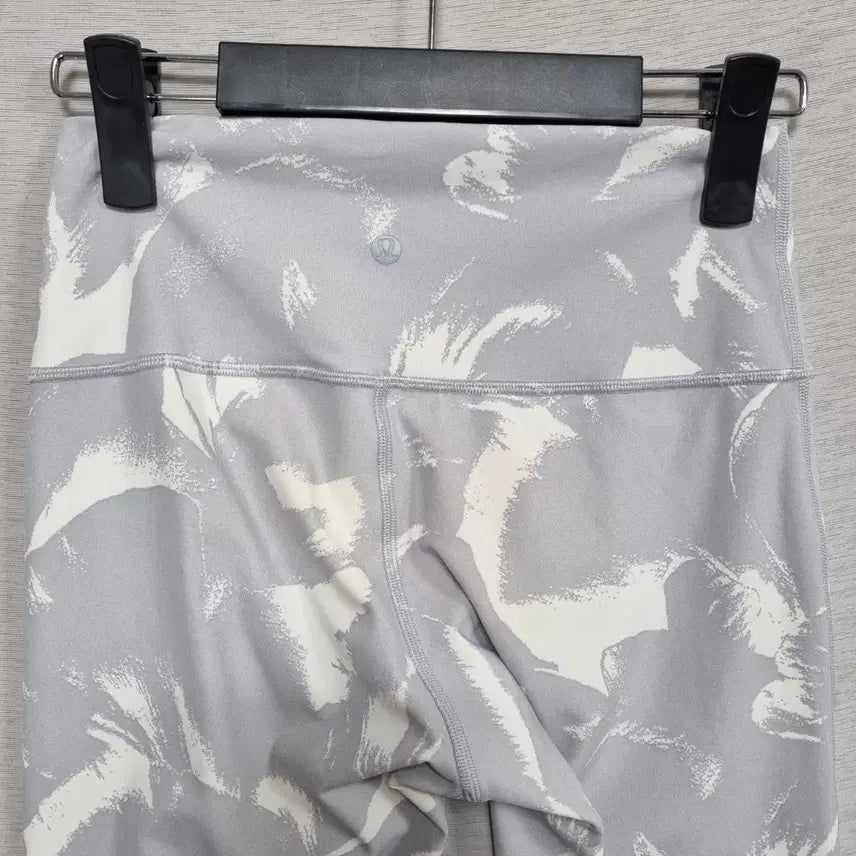 [SOLD OUT] 룰루레몬 레깅스 여55-슬66ㅡ0309