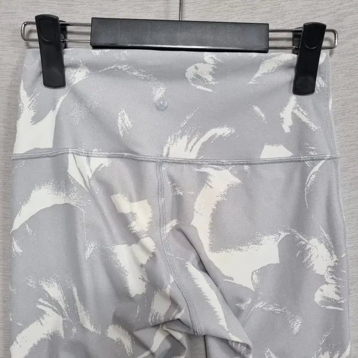 [SOLD OUT] 룰루레몬 레깅스 여55-슬66ㅡ0309