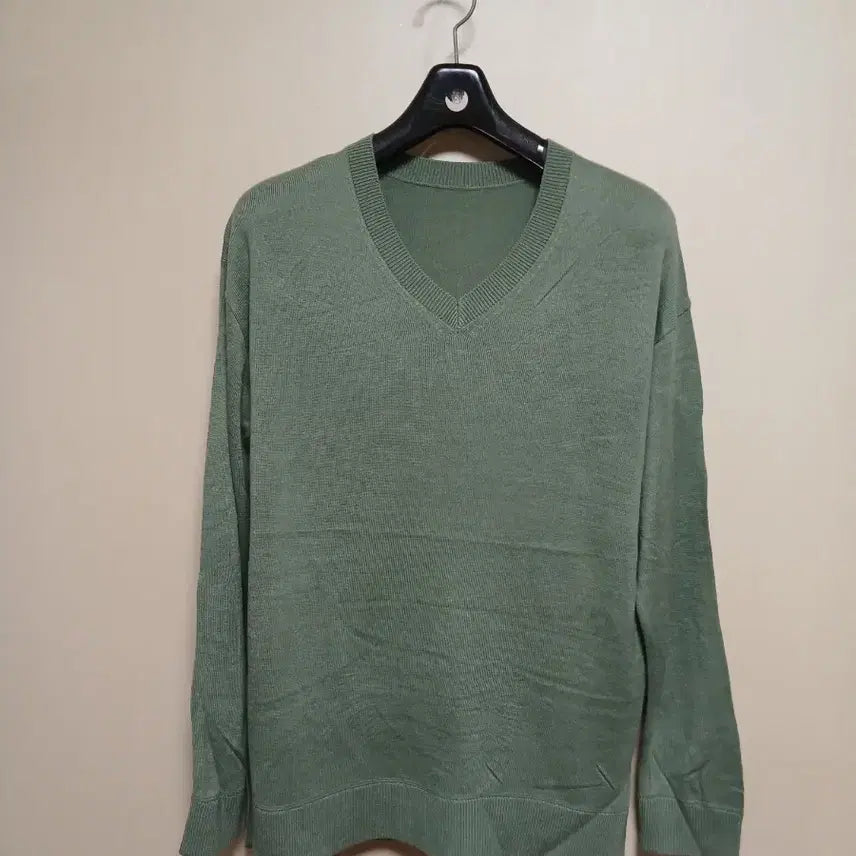 [BUNJANG] V-Neck Knit T-shirt / V넥 니트 티셔츠