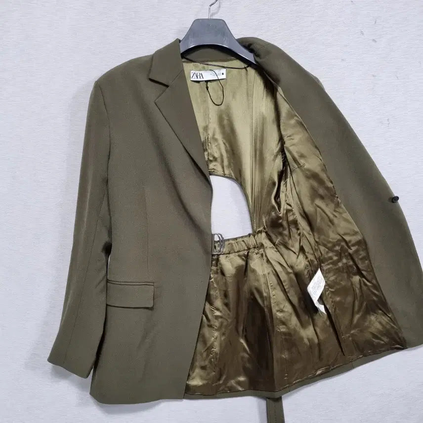 [BUNJANG] ZARA Back Slit Jacket (Women&