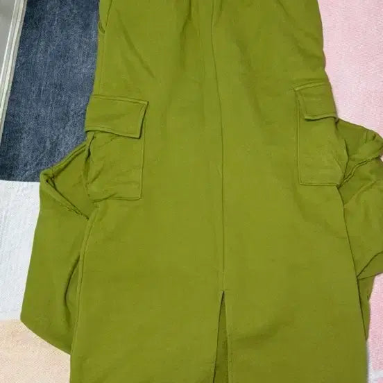 [BUNJANG] Training Cargo Long Skirt &amp; Sweatshirt Set / 트레이닝(카고 롱 스커트&amp;맨투맨 세트)