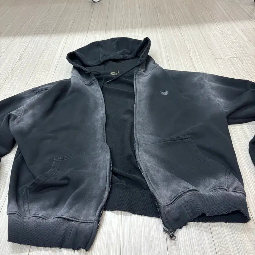 [BUNJANG] Brownbreath Broken Tag Dirty Hood Zip Up / 브라운브레스 후드집업 BROKEN TAG DIRTY HOOD ZIP UP