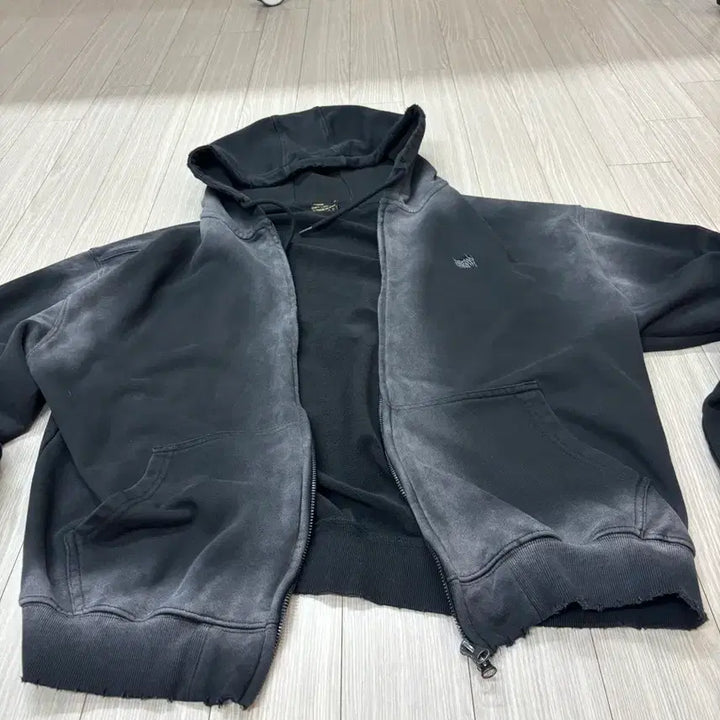 [BUNJANG] Brownbreath Broken Tag Dirty Hood Zip Up / 브라운브레스 후드집업 BROKEN TAG DIRTY HOOD ZIP UP