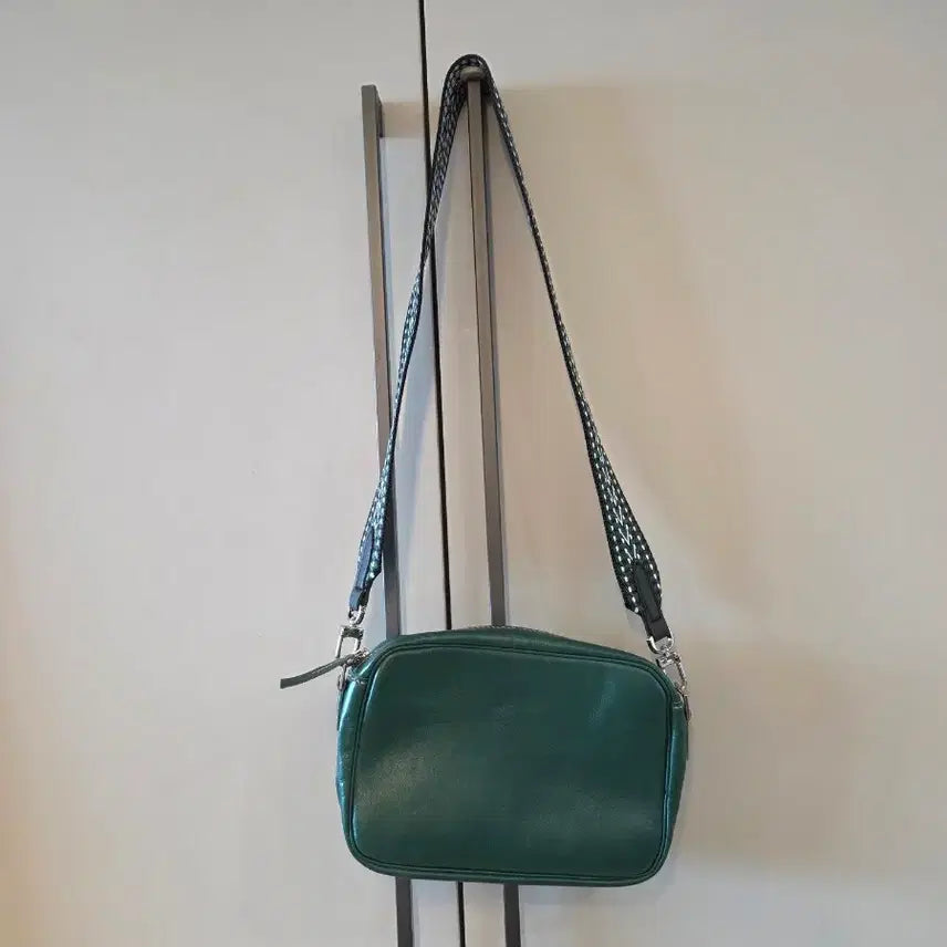 [BUNJANG] Handmade Green Leather Crossbody Bag / 정가 25만원 핸드메이드 소가죽 가벼운 핸드백 초록색 크로스백 녹색 그린
