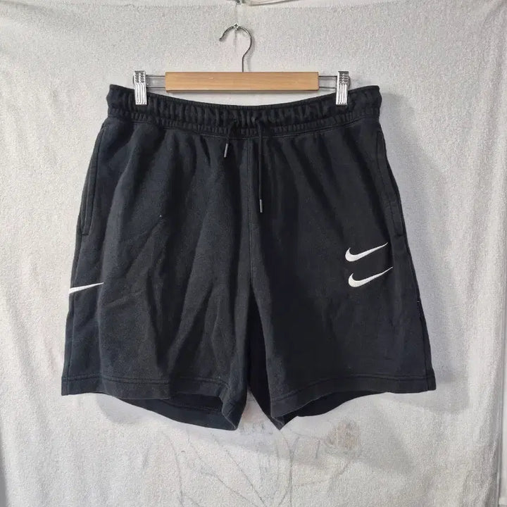 [SOLD OUT] {만원빈티지}(XL) 나이키 남성 트레이닝 반바지 블랙