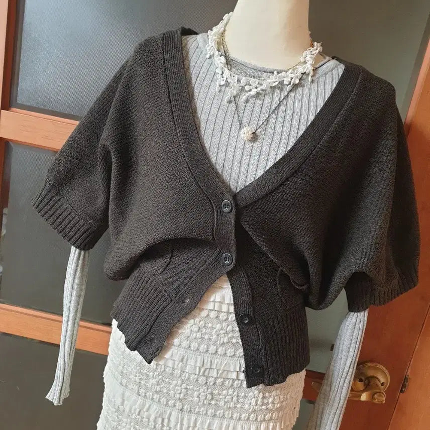 [BUNJANG] Unbranded Dark Brown Ribbed Pointed Cardigan / (새제품)시보리포인트 가오리핏 가디건 다크브라운