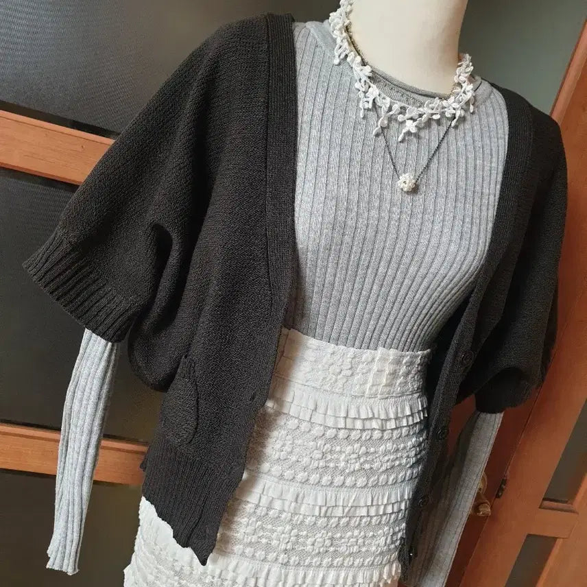 [BUNJANG] Unbranded Dark Brown Ribbed Pointed Cardigan / (새제품)시보리포인트 가오리핏 가디건 다크브라운