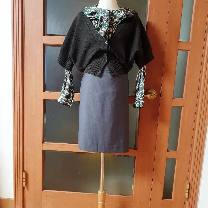 [BUNJANG] Unbranded Dark Brown Ribbed Pointed Cardigan / (새제품)시보리포인트 가오리핏 가디건 다크브라운