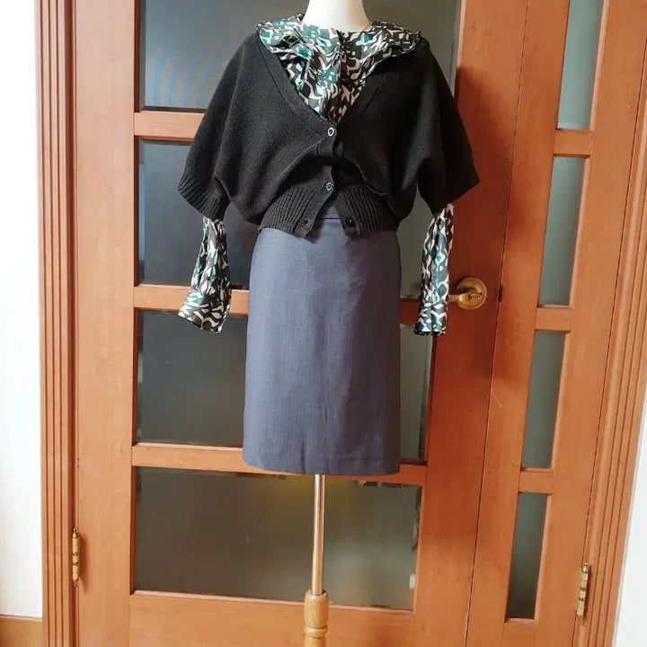 [BUNJANG] Unbranded Dark Brown Ribbed Pointed Cardigan / (새제품)시보리포인트 가오리핏 가디건 다크브라운