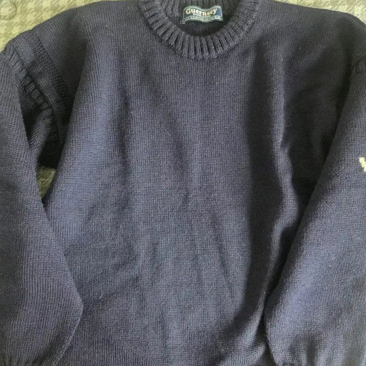 [BUNJANG] Gunghuillons Navy Crew Neck Holgarment Sweater / 건지울른스 네이비 크루넥 홀가먼트 스웨터