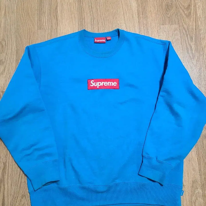 [BUNJANG] Supreme Box Logo Crewneck Sweatshirt - Red on Sky Blue - Men&