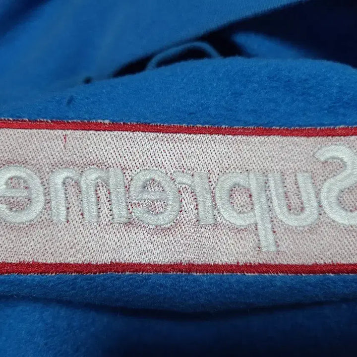 [BUNJANG] Supreme Box Logo Crewneck Sweatshirt - Red on Sky Blue - Men&